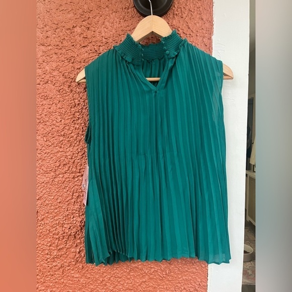 NWT Nanette Lepore Women's Pintuck Ruffle Mock Neck Sleeveless Blouse- XS - Picture 4 of 6